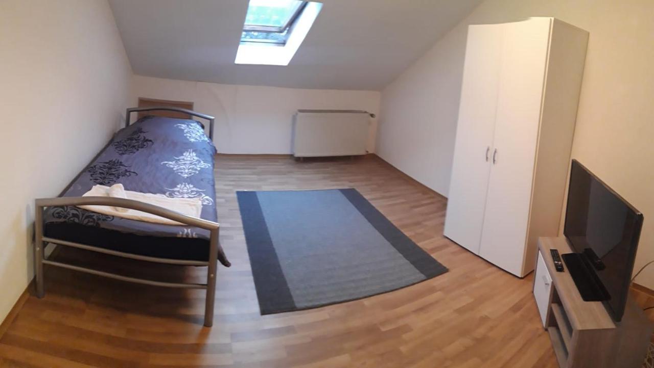 Ferienwohnung In Эрфтштадт Экстерьер фото